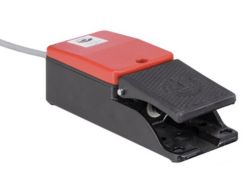 Selladora-de-lona-automática-hemtekST-Leister-2